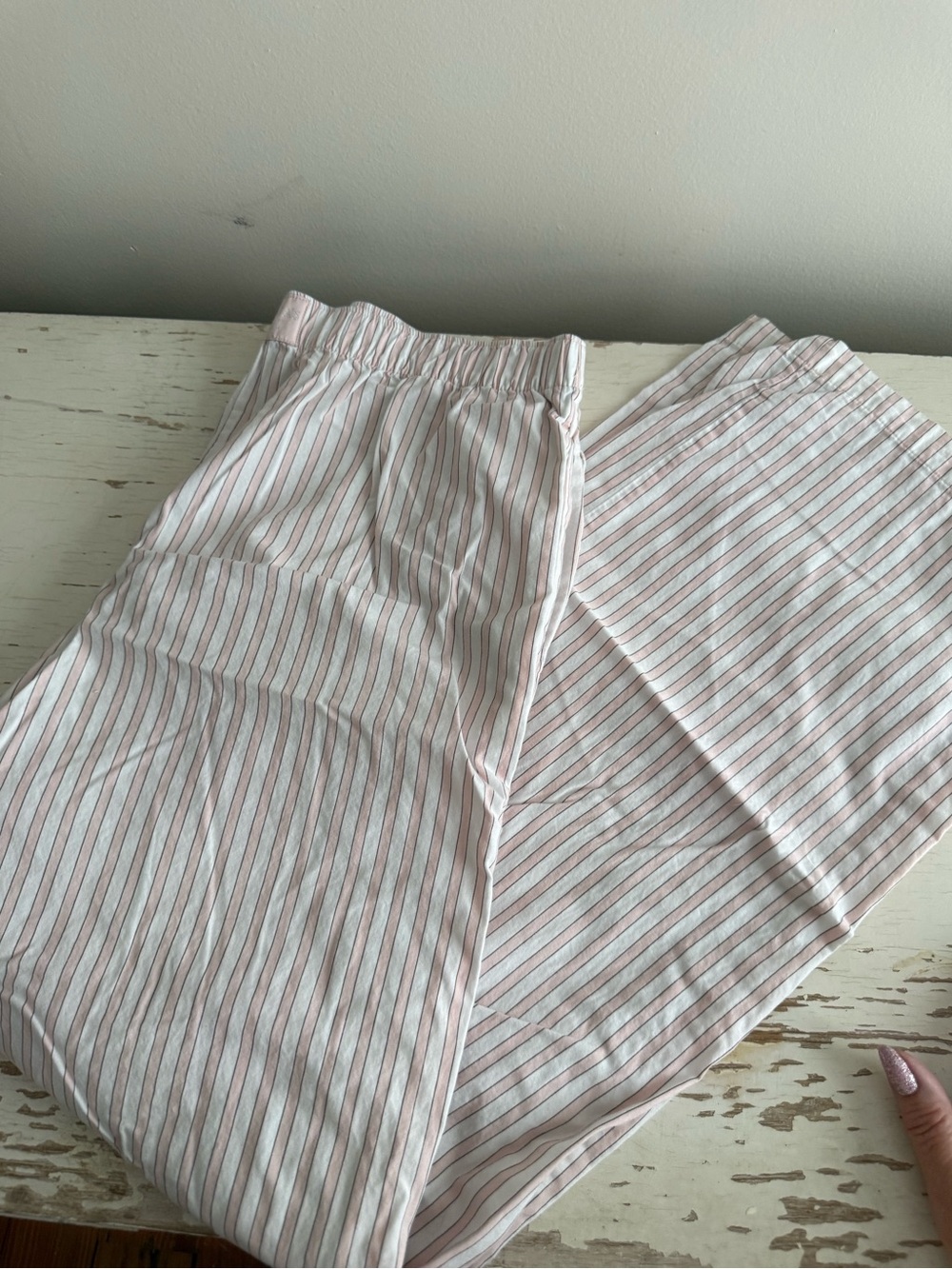 Victoria’s Secret Light Pink and White Striped Lounge Pajama Pants - Size M